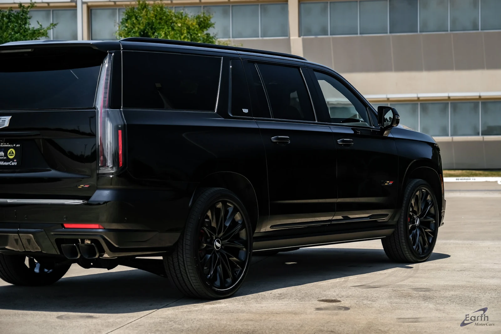 2026 Cadillac Escalade ESV V-Series, 18/28