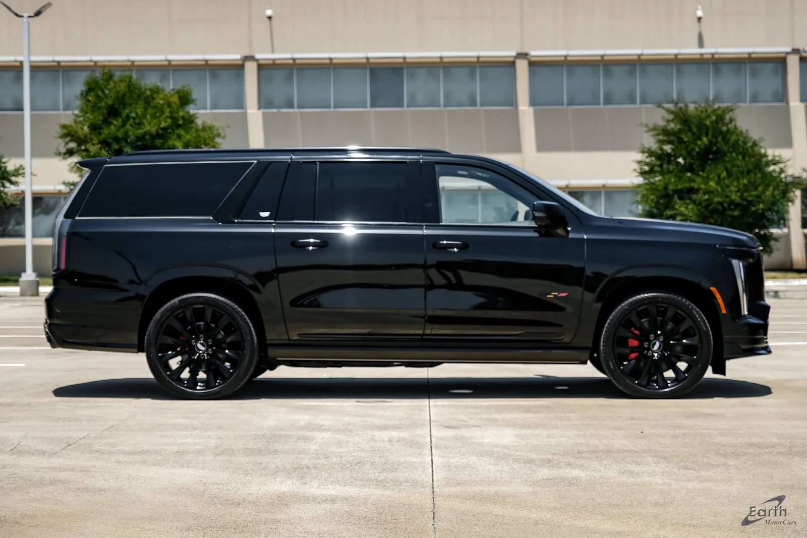 2026 Cadillac Escalade ESV V-Series, 19/28