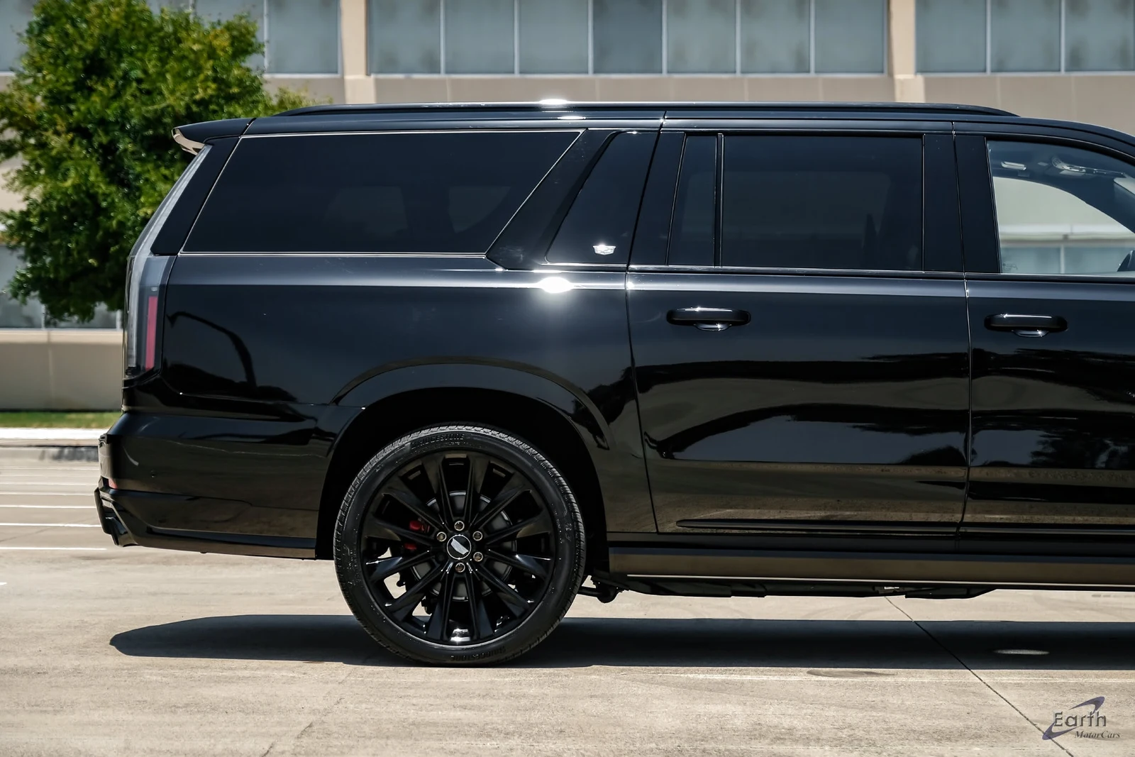 2026 Cadillac Escalade ESV V-Series, 20/28