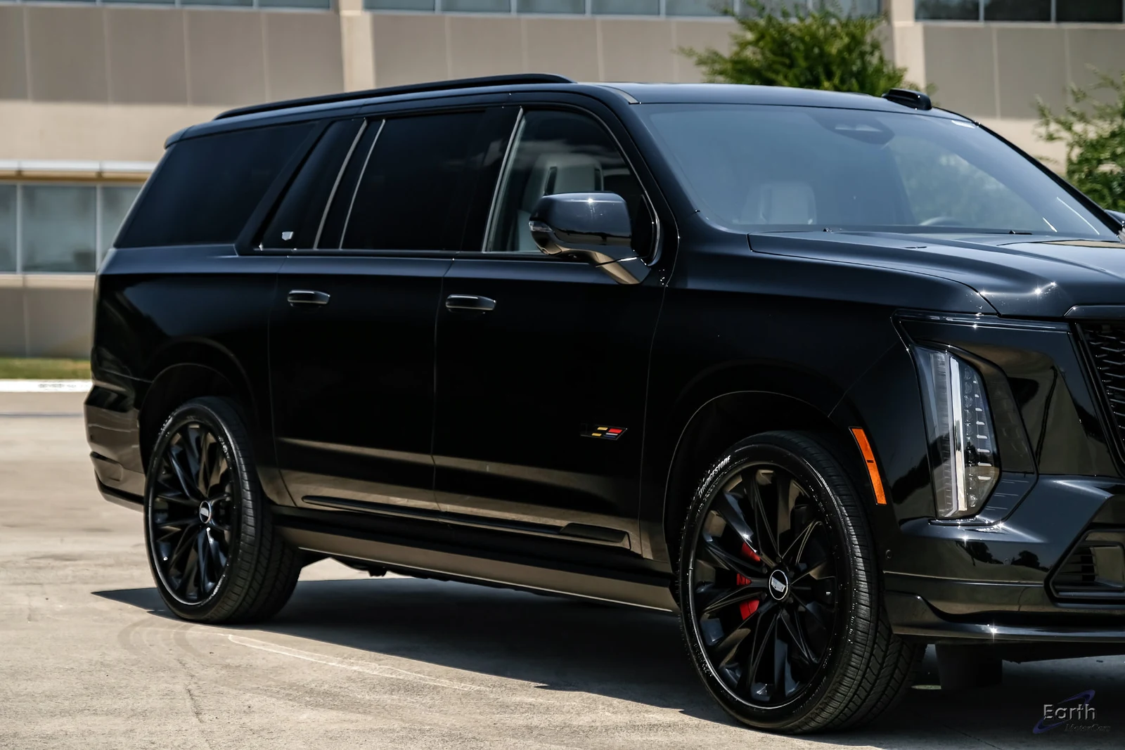 2026 Cadillac Escalade ESV V-Series, 24/28