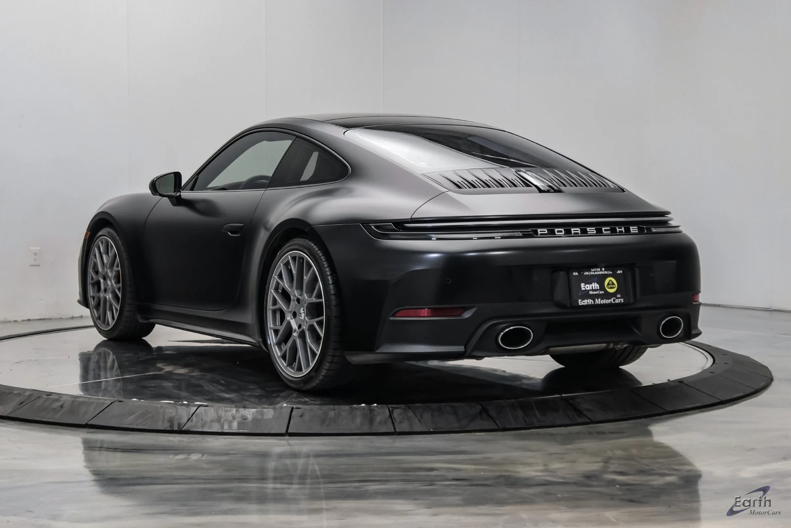 2025 Porsche 911 Carrera S (992.2), 8/28