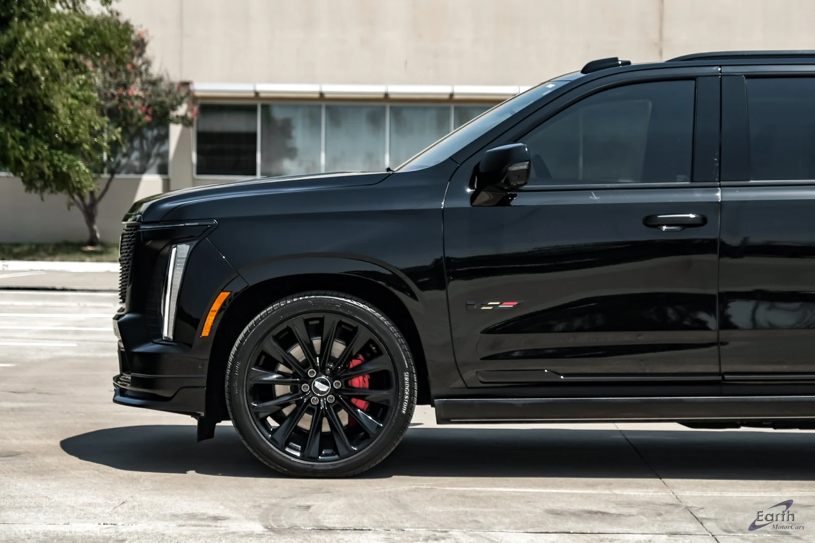 2026 Cadillac Escalade V-Series (5th Generation), 6/28