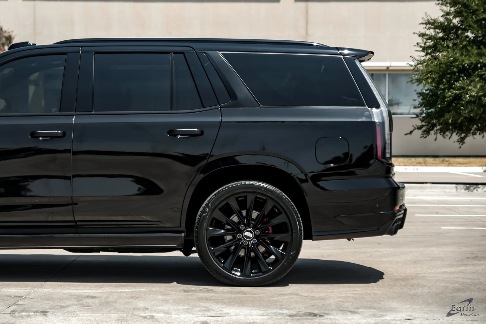 2026 Cadillac Escalade V-Series (5th Generation), 7/28