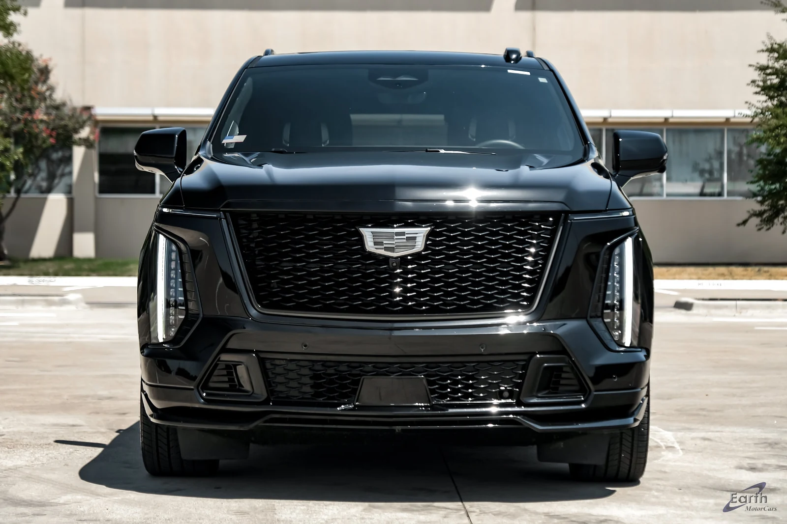 2026 Cadillac Escalade V-Series (5th Generation), 27/28