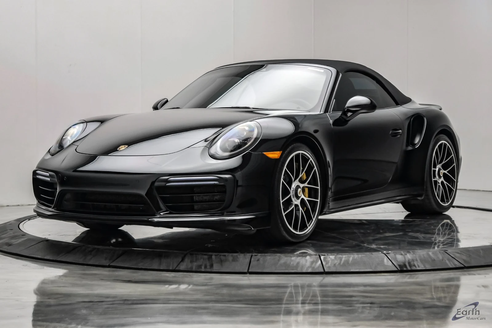 2019 Porsche 911 Turbo S Cabriolet (991.2), 3/27