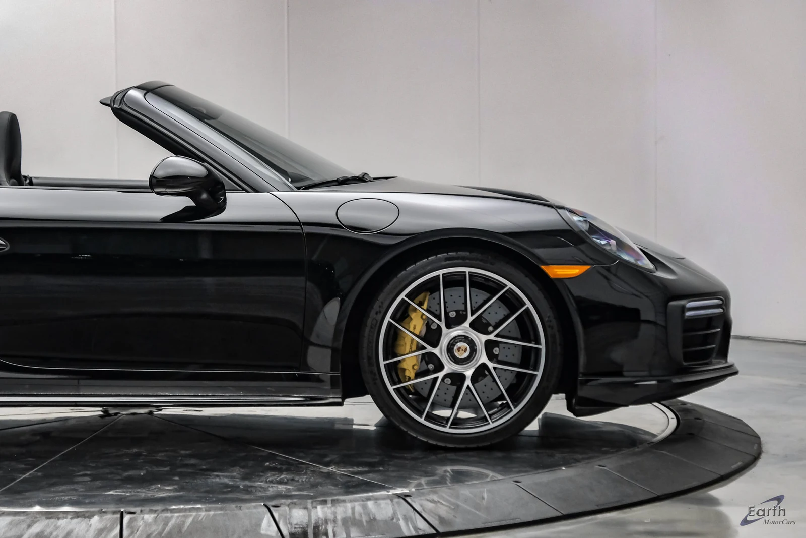 2019 Porsche 911 Turbo S Cabriolet (991.2), 24/27