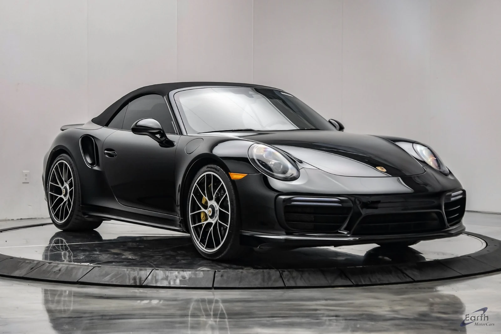 2019 Porsche 911 Turbo S Cabriolet (991.2), 26/27
