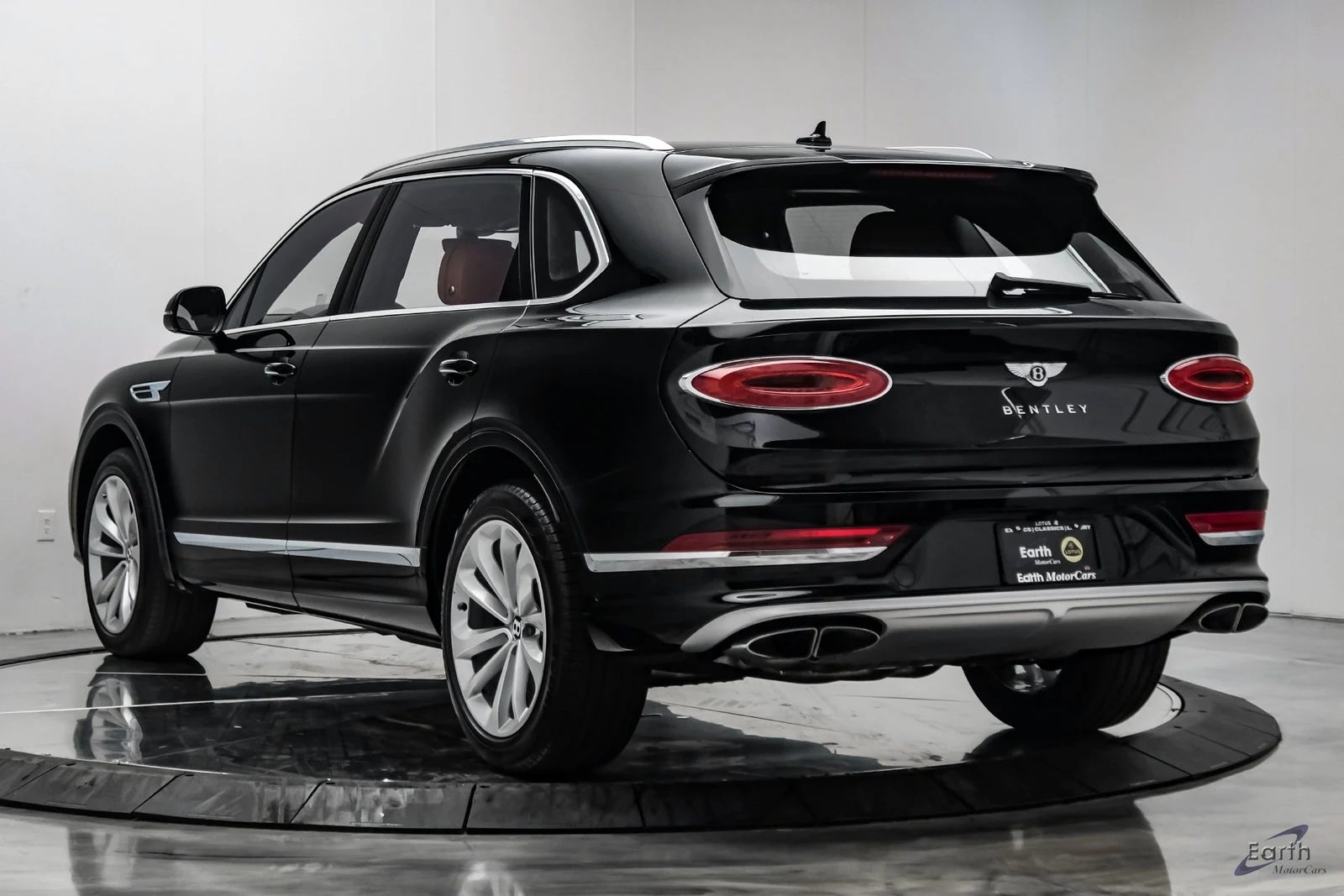 2023 Bentley Bentayga EWB V8, 8/30