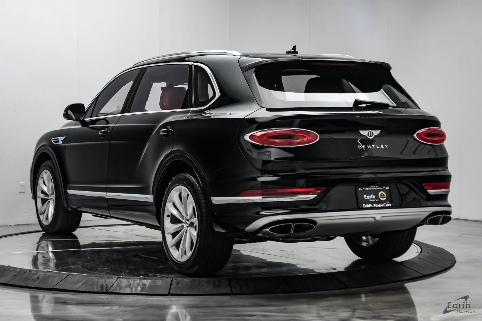 2023 Bentley Bentayga EWB V8, 9/30