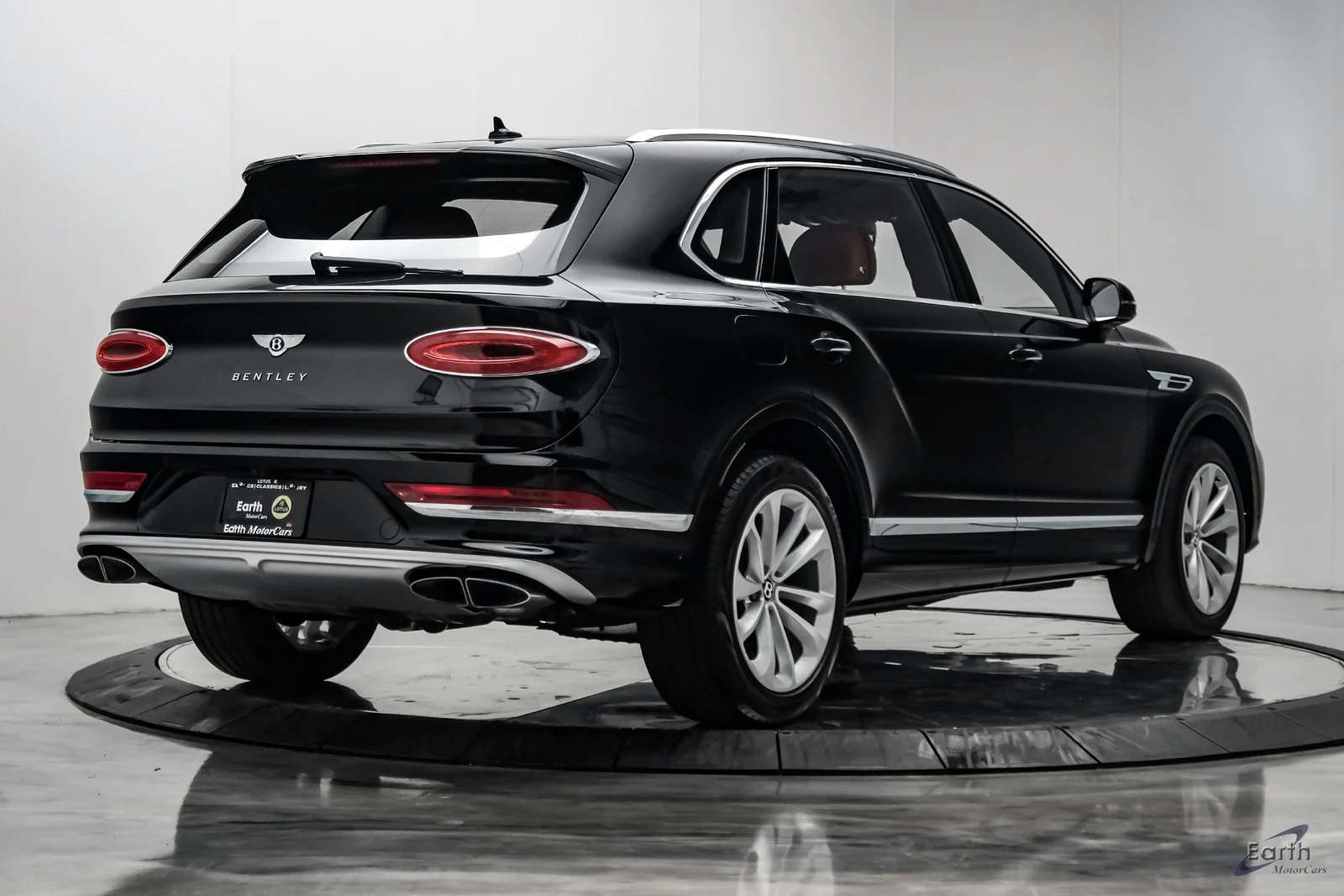 2023 Bentley Bentayga EWB V8, 14/30