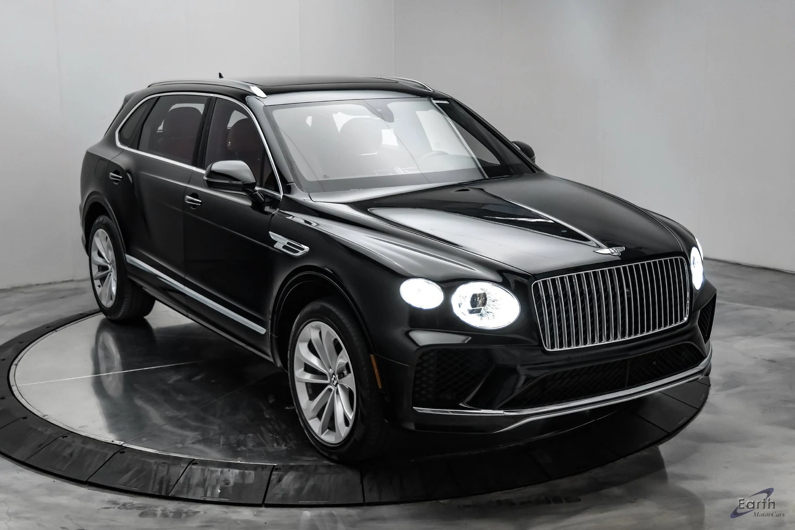 2023 Bentley Bentayga EWB V8, 21/30