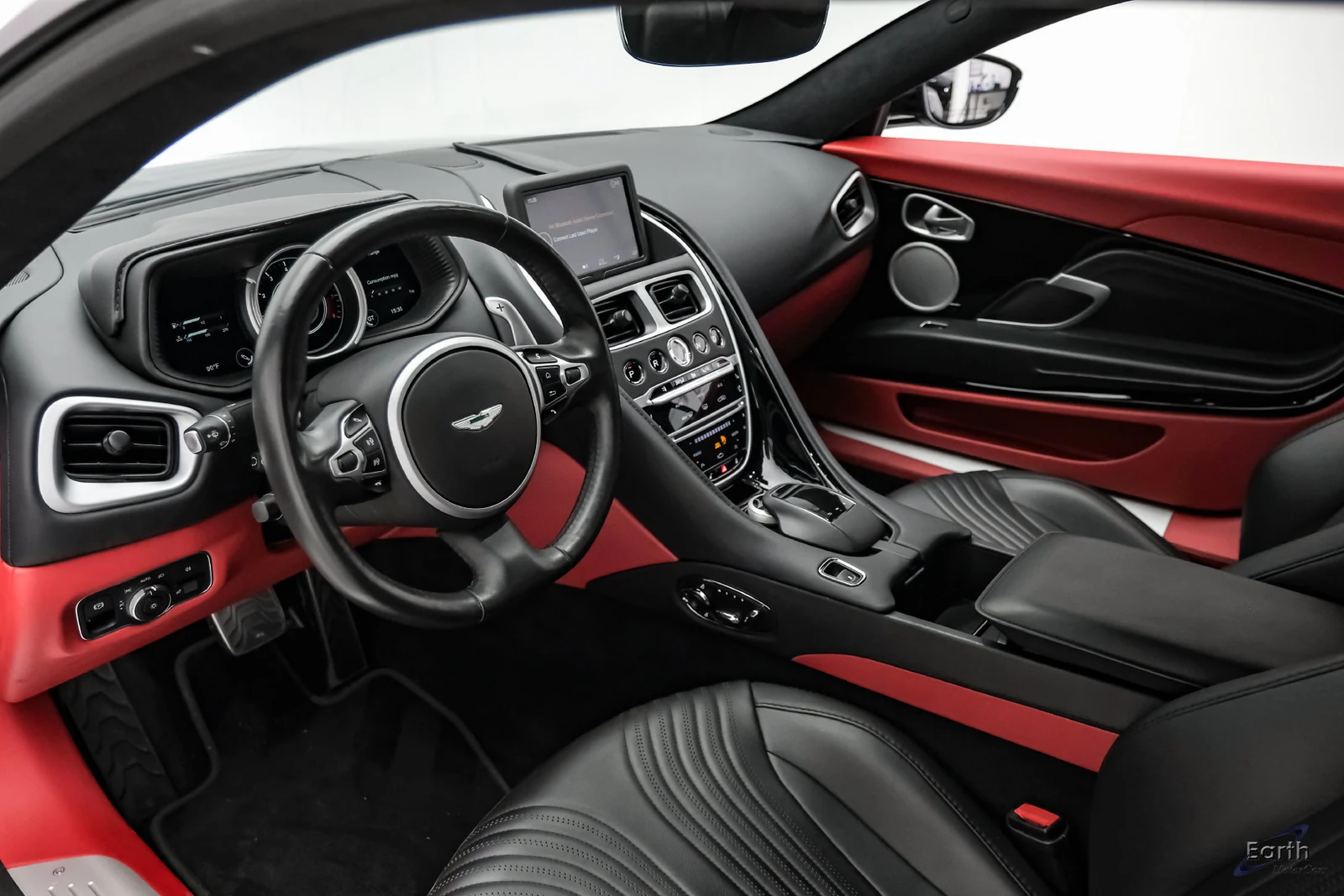 2021 Aston Martin DB11 V8, 6/27