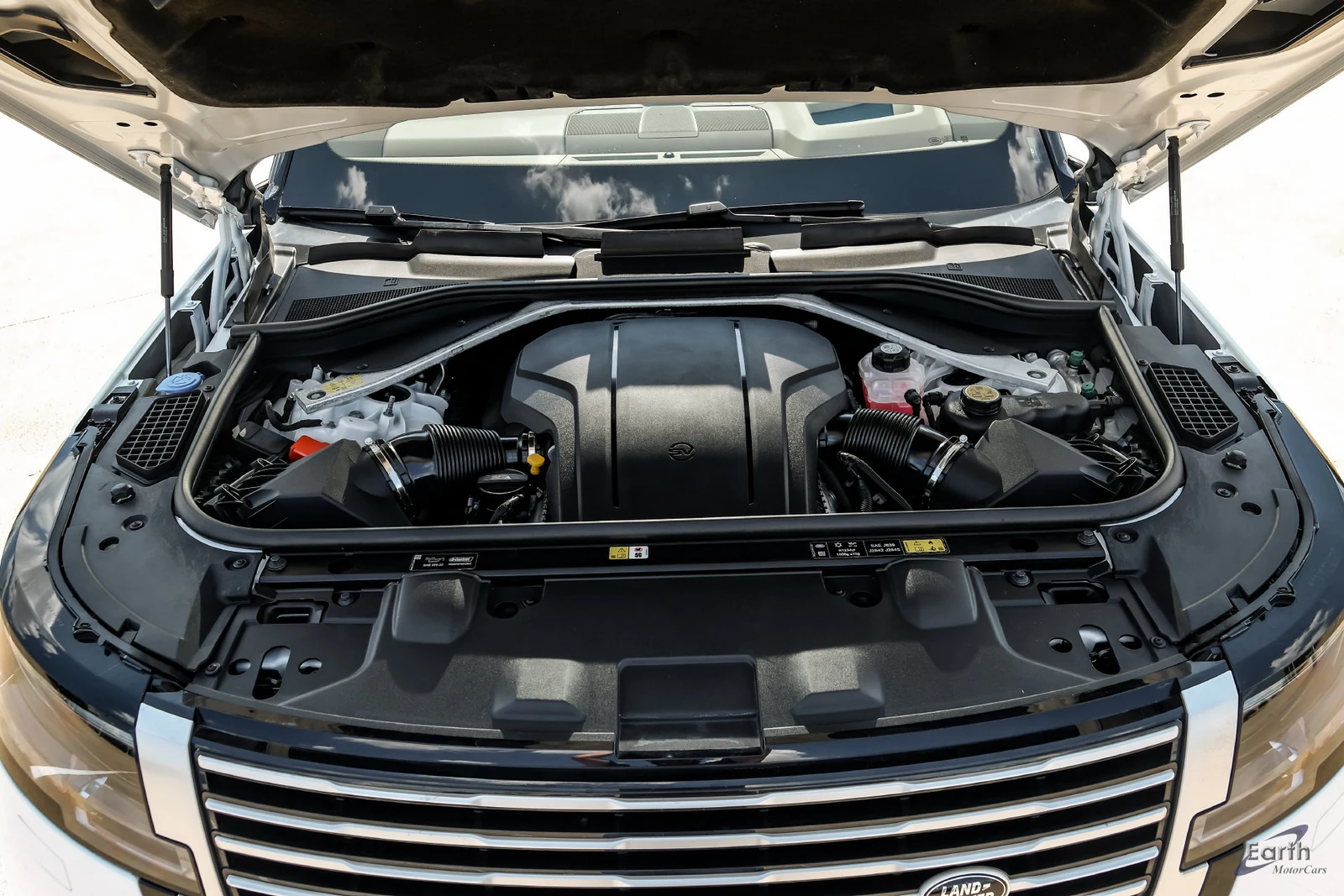 2024 Land Rover Range Rover SV (L460), 3/28