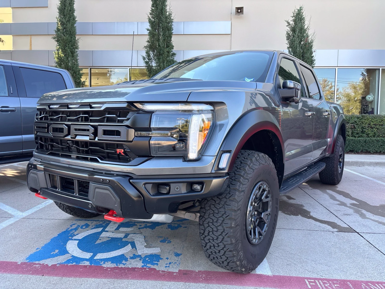 2026 Ford F-150 Raptor R, 2/8