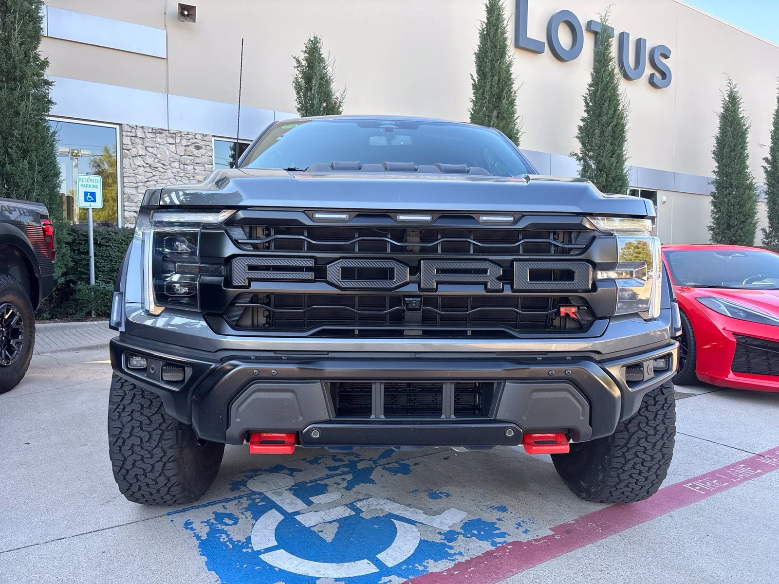 2026 Ford F-150 Raptor R, 3/8