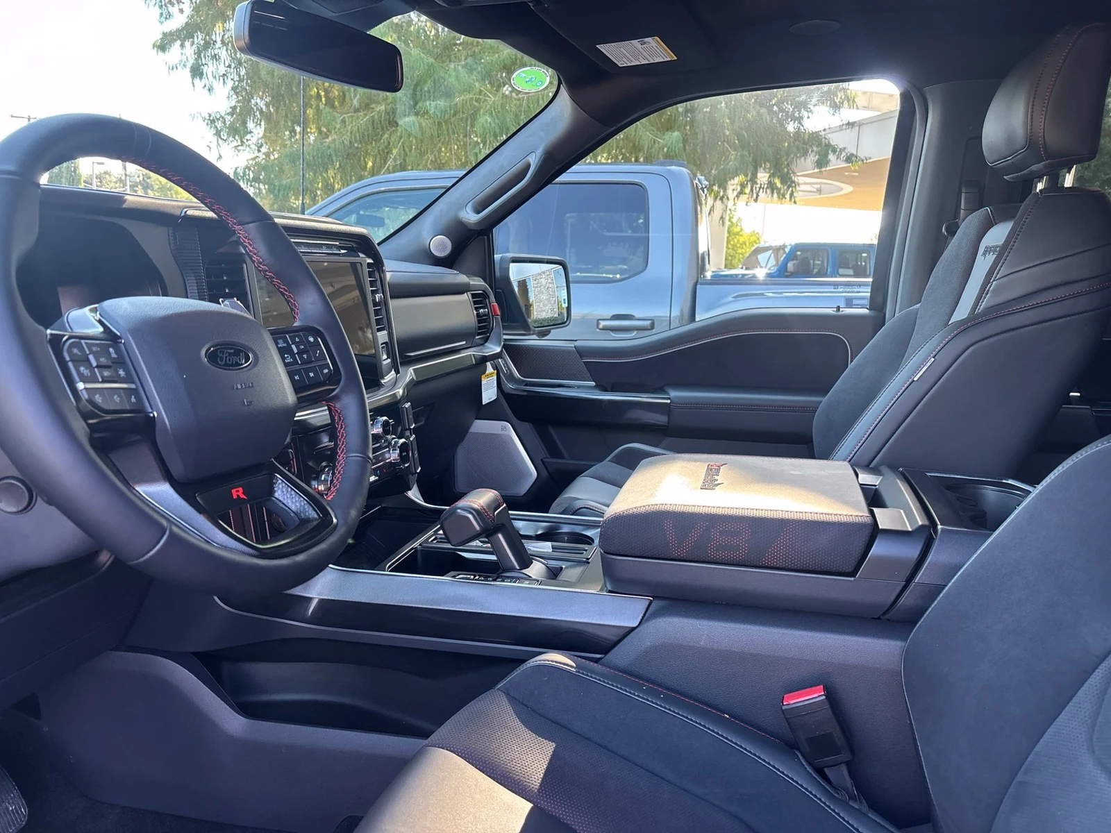 2026 Ford F-150 Raptor R, 5/8