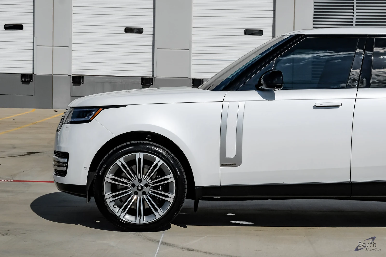 2025 Land Rover Range Rover Autobiography (L460), 5/28