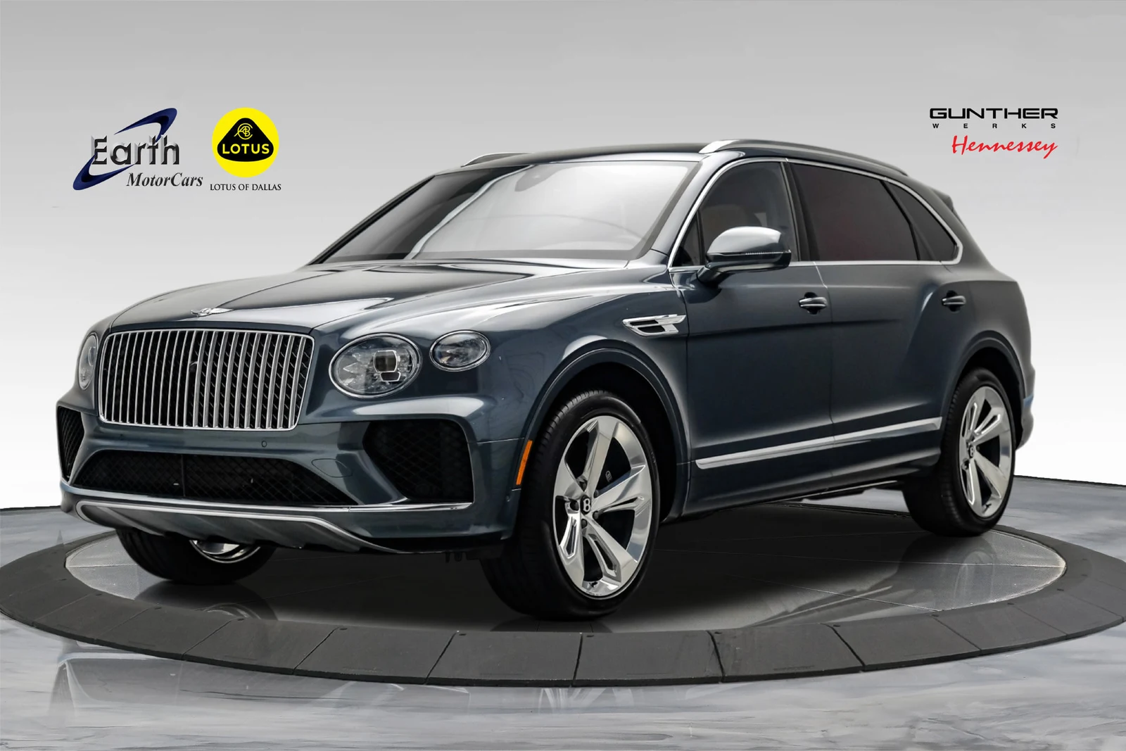 Bentley Bentayga EWB V8 | Earth MotorCars