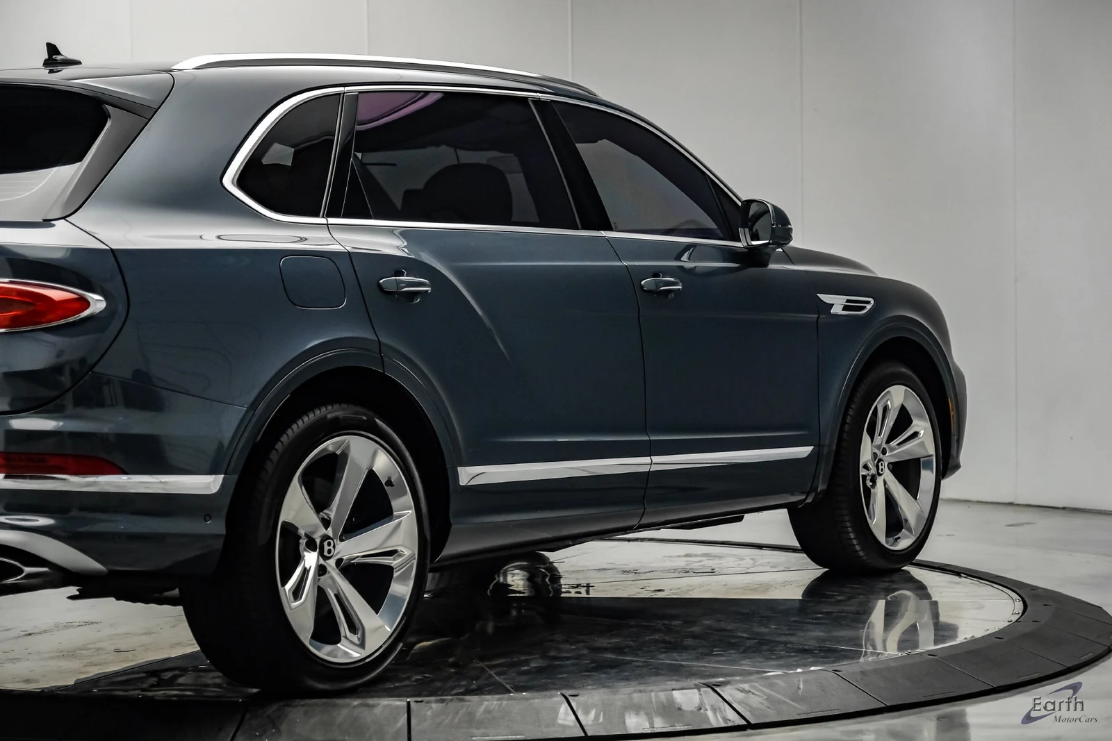 2023 Bentley Bentayga EWB V8, 16/28