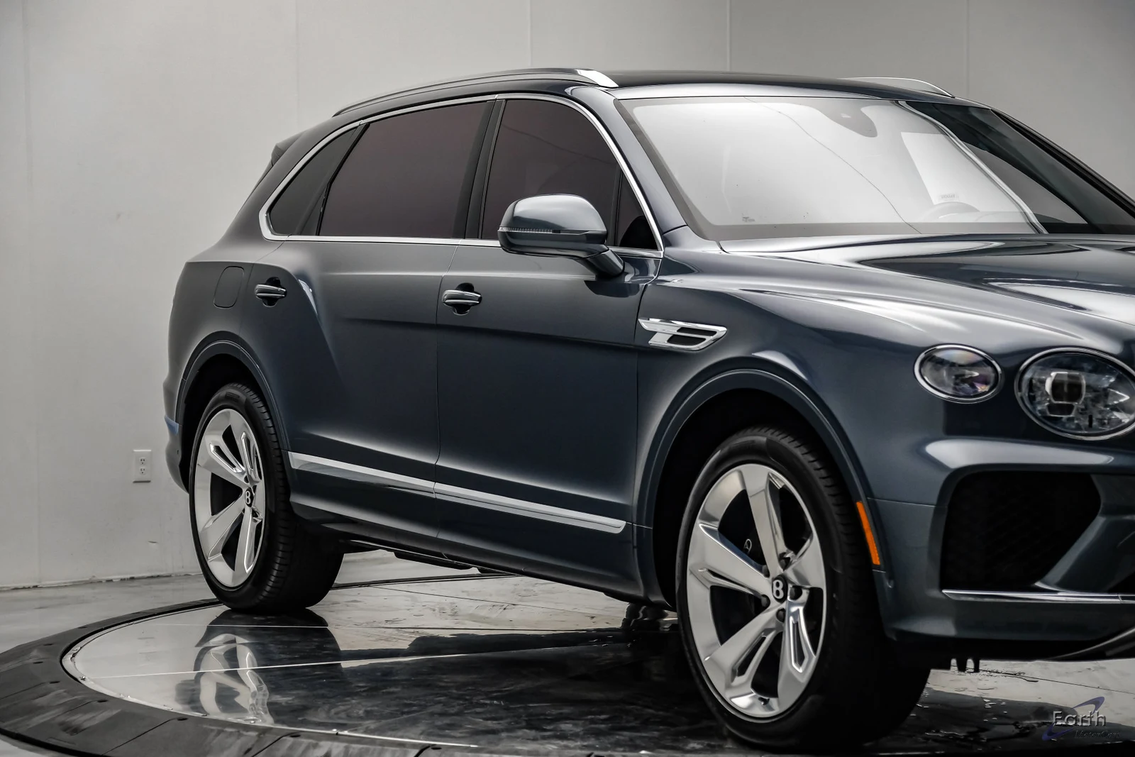 2023 Bentley Bentayga EWB V8, 23/28