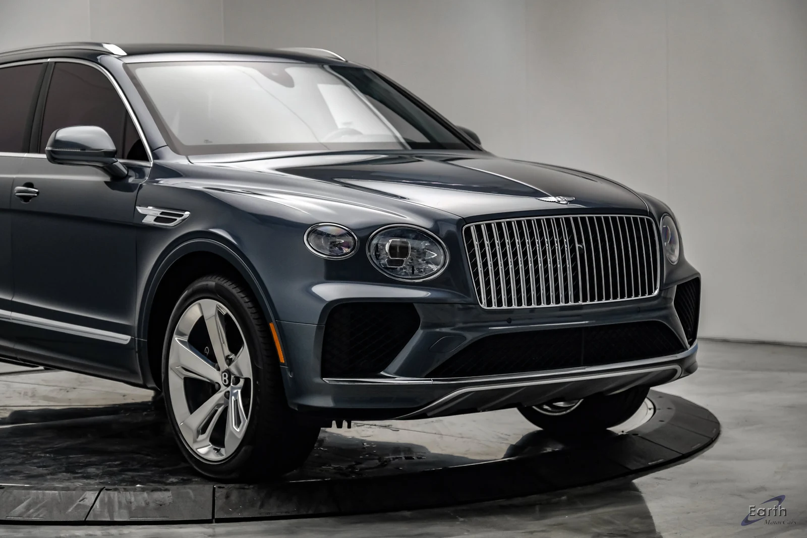 2023 Bentley Bentayga EWB V8, 24/28
