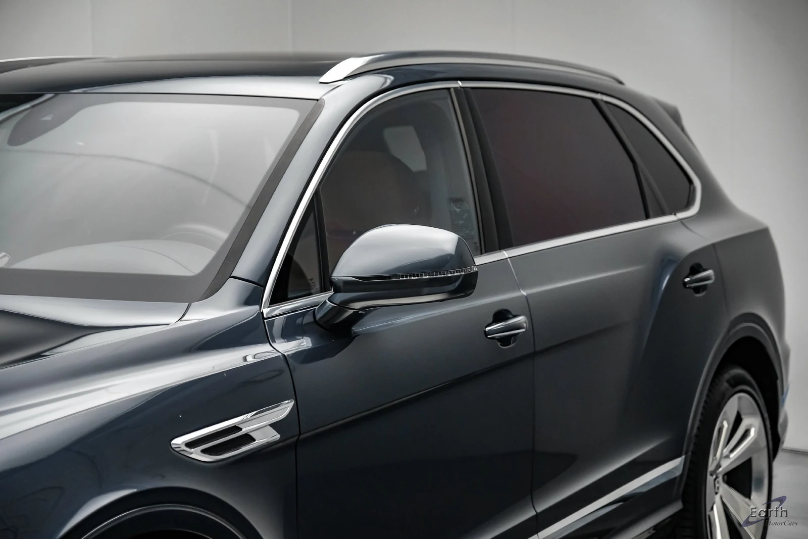 2023 Bentley Bentayga EWB V8, 25/28