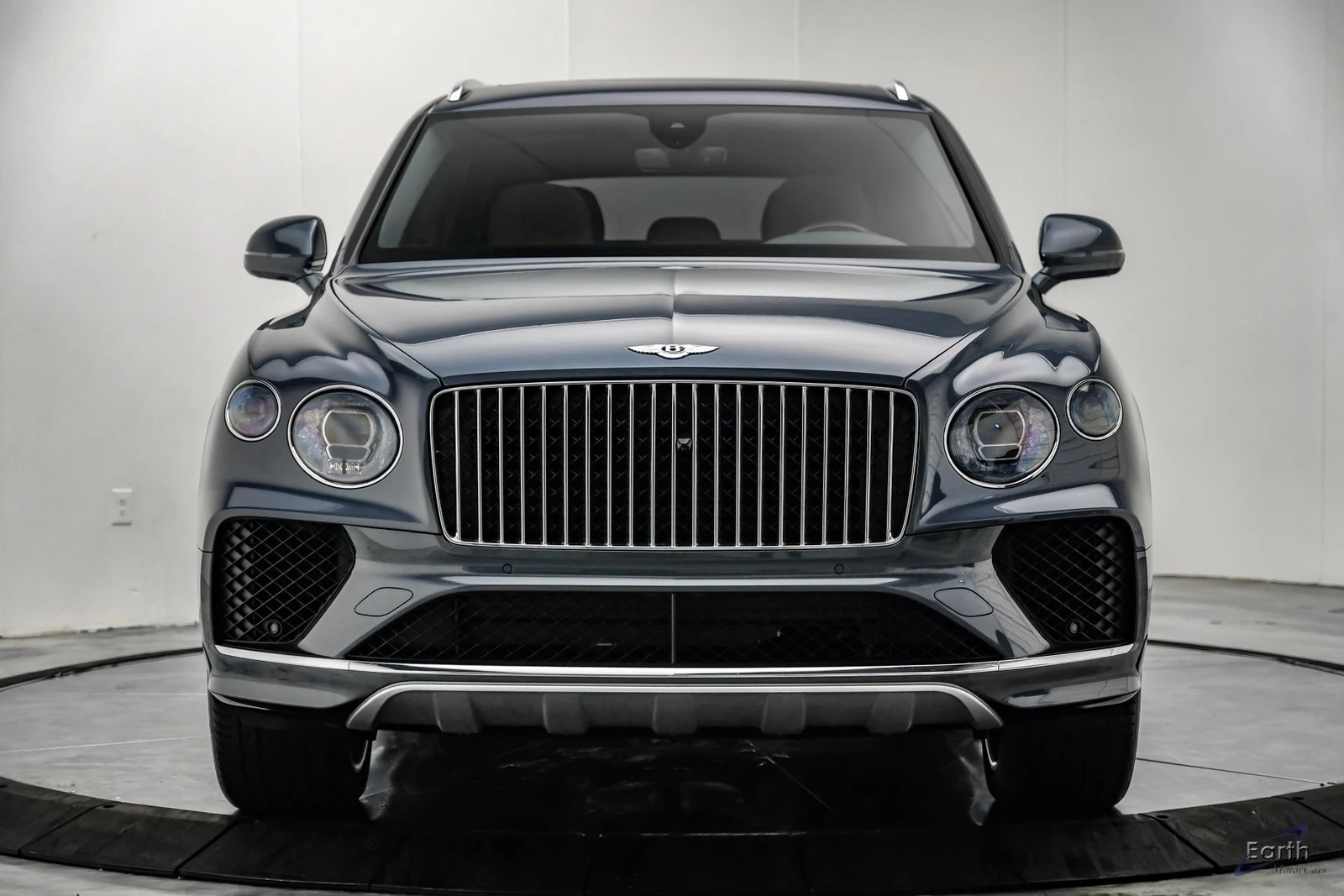 2023 Bentley Bentayga EWB V8, 26/28