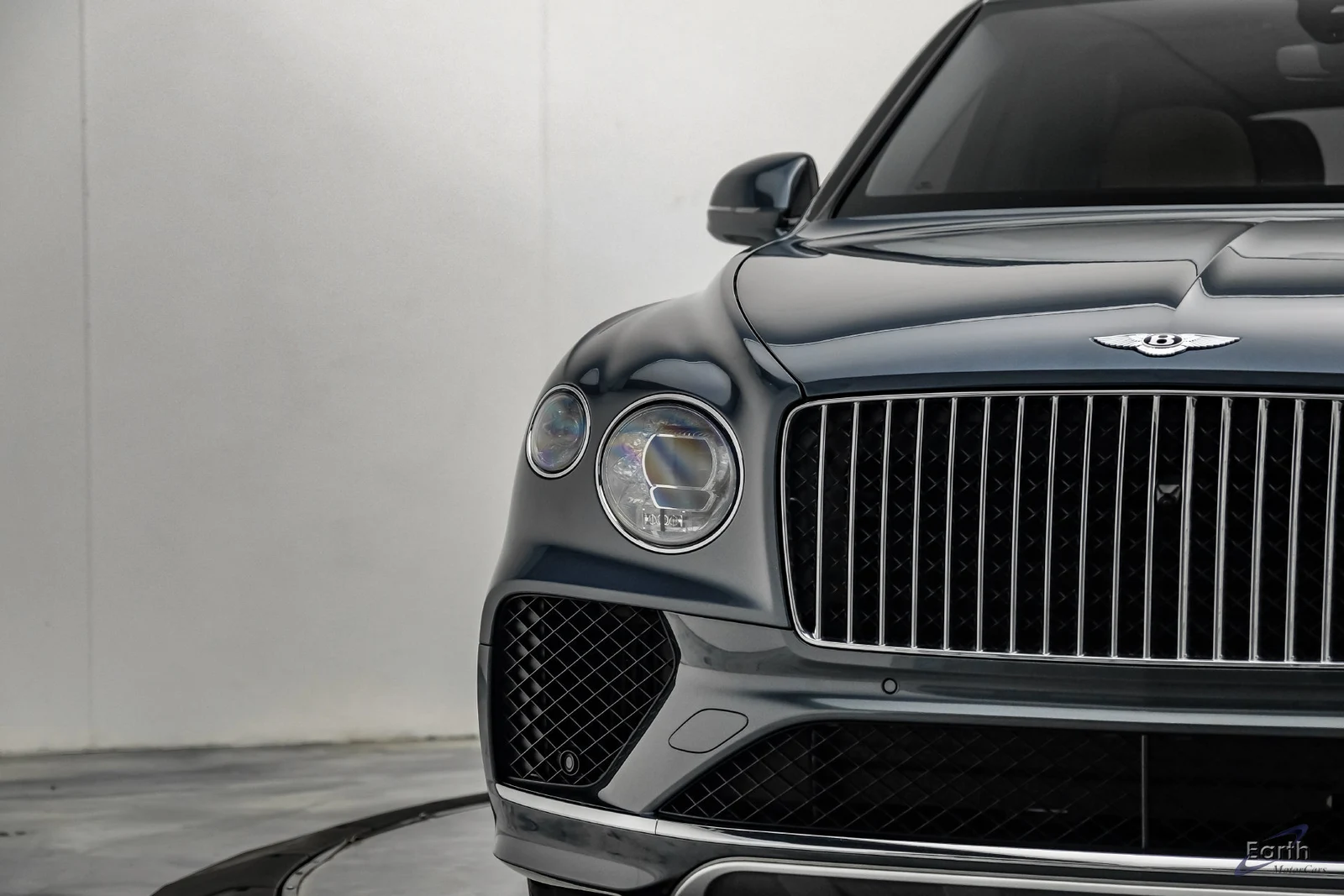 2023 Bentley Bentayga EWB V8, 27/28