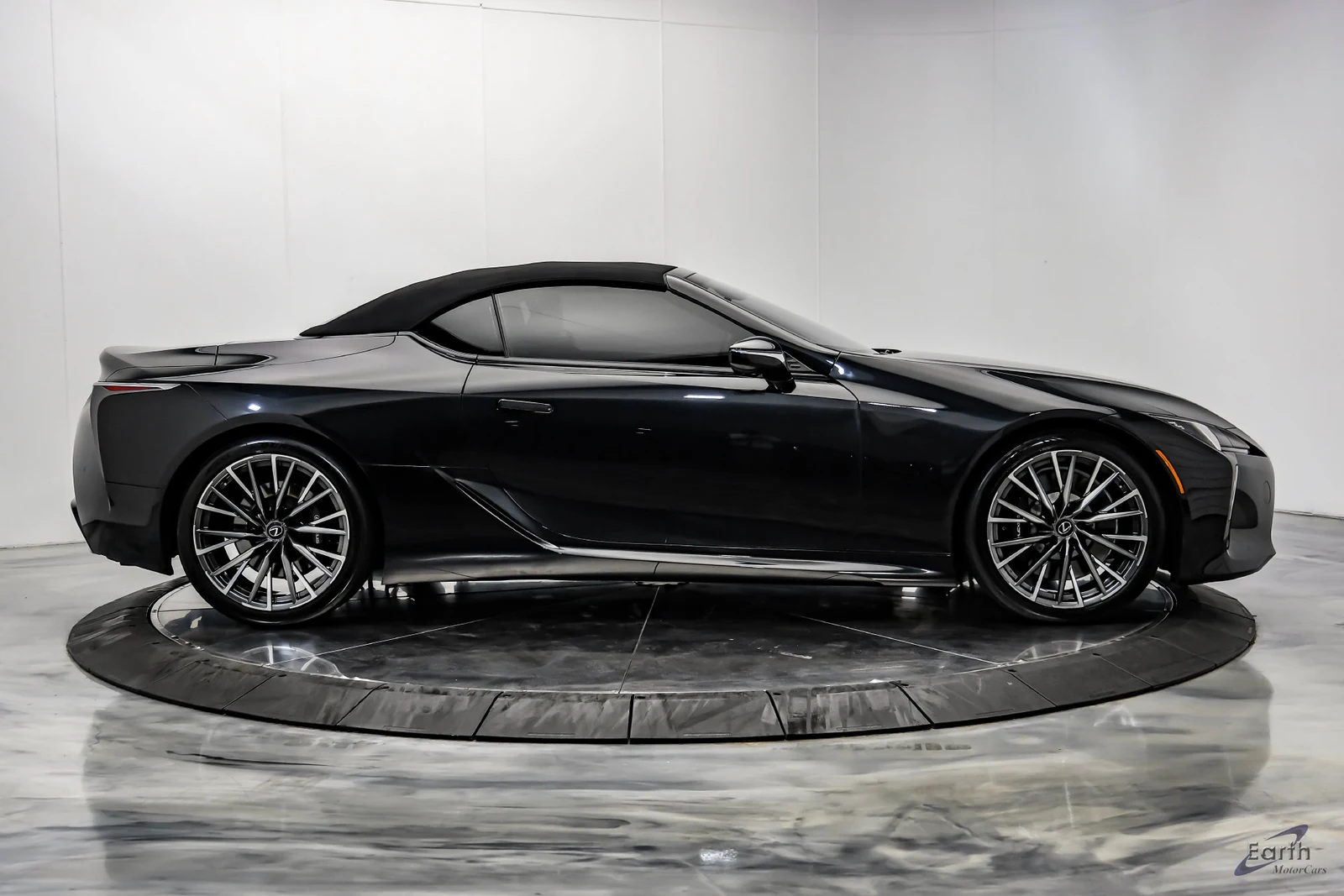 2024 Lexus LC 500 Convertible, 17/27