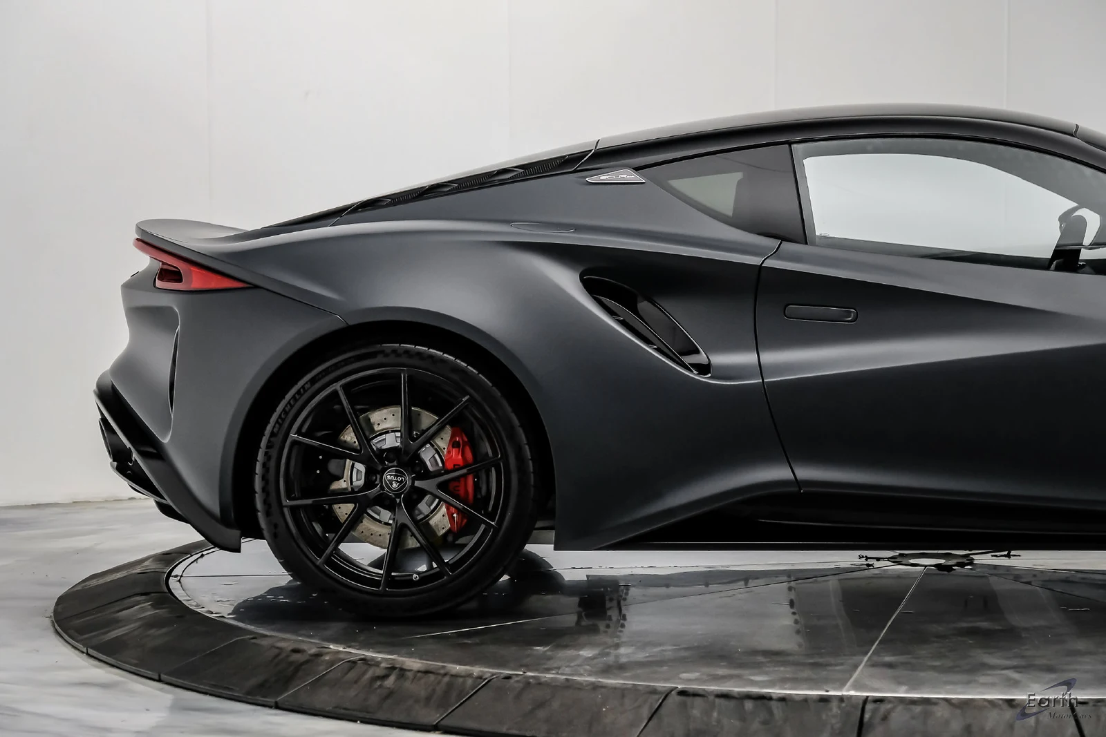2026 Lotus Emira V6 SE SCURA, 24/28