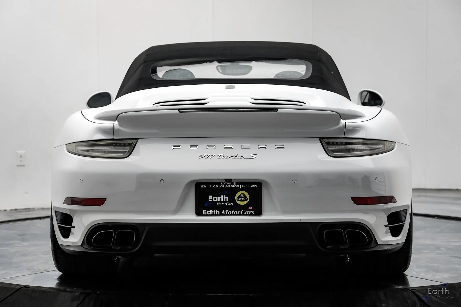 2016 Porsche 911 Turbo S Cabriolet (991.1), 11/27