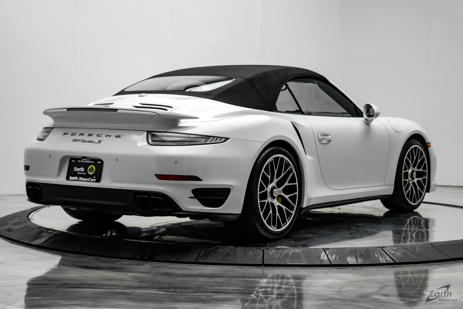 2016 Porsche 911 Turbo S Cabriolet (991.1), 16/27
