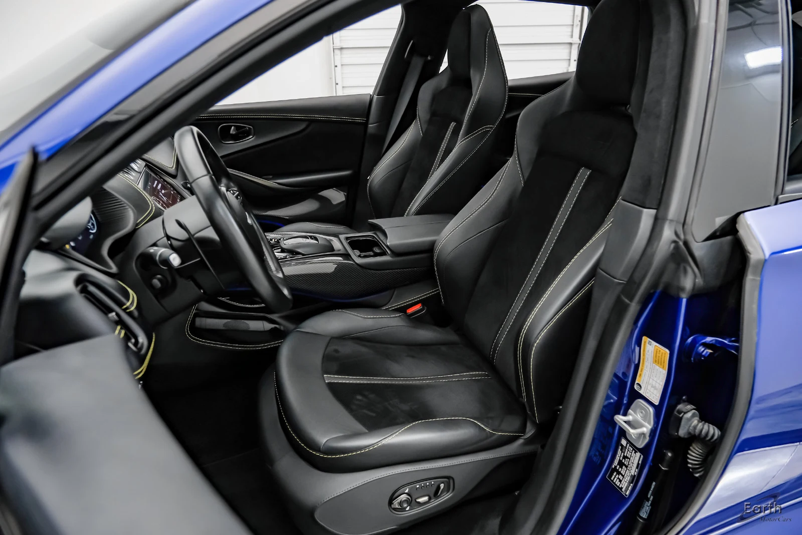 2023 Aston Martin DBX V8, 28/28