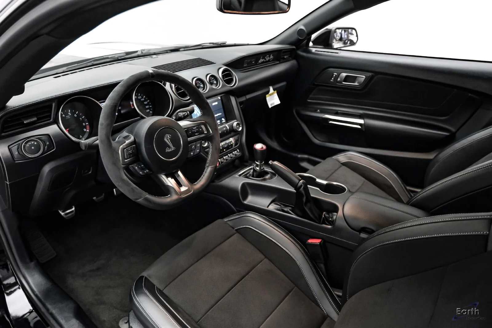 2015 Ford Mustang Shelby GT350, 2/28