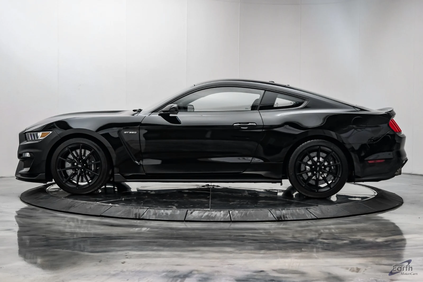 2015 Ford Mustang Shelby GT350, 5/28