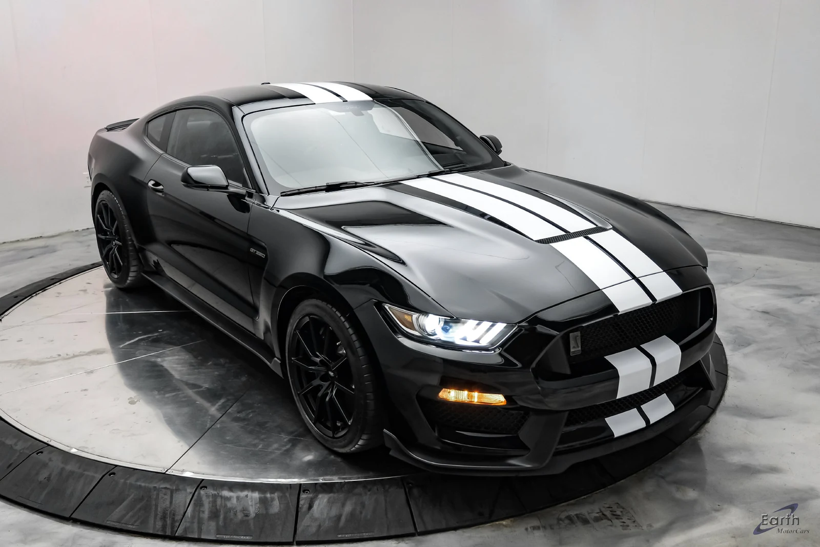 2015 Ford Mustang Shelby GT350, 22/28
