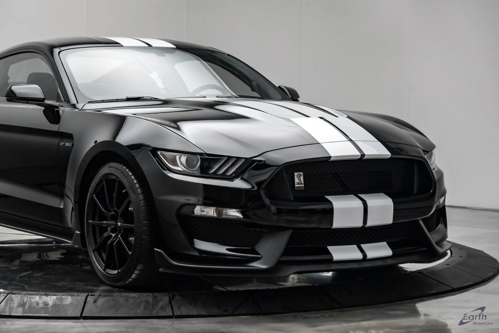 2015 Ford Mustang Shelby GT350, 24/28