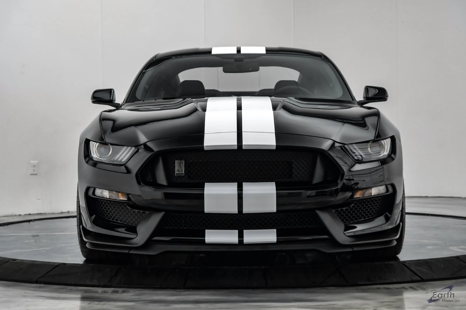 2015 Ford Mustang Shelby GT350, 26/28