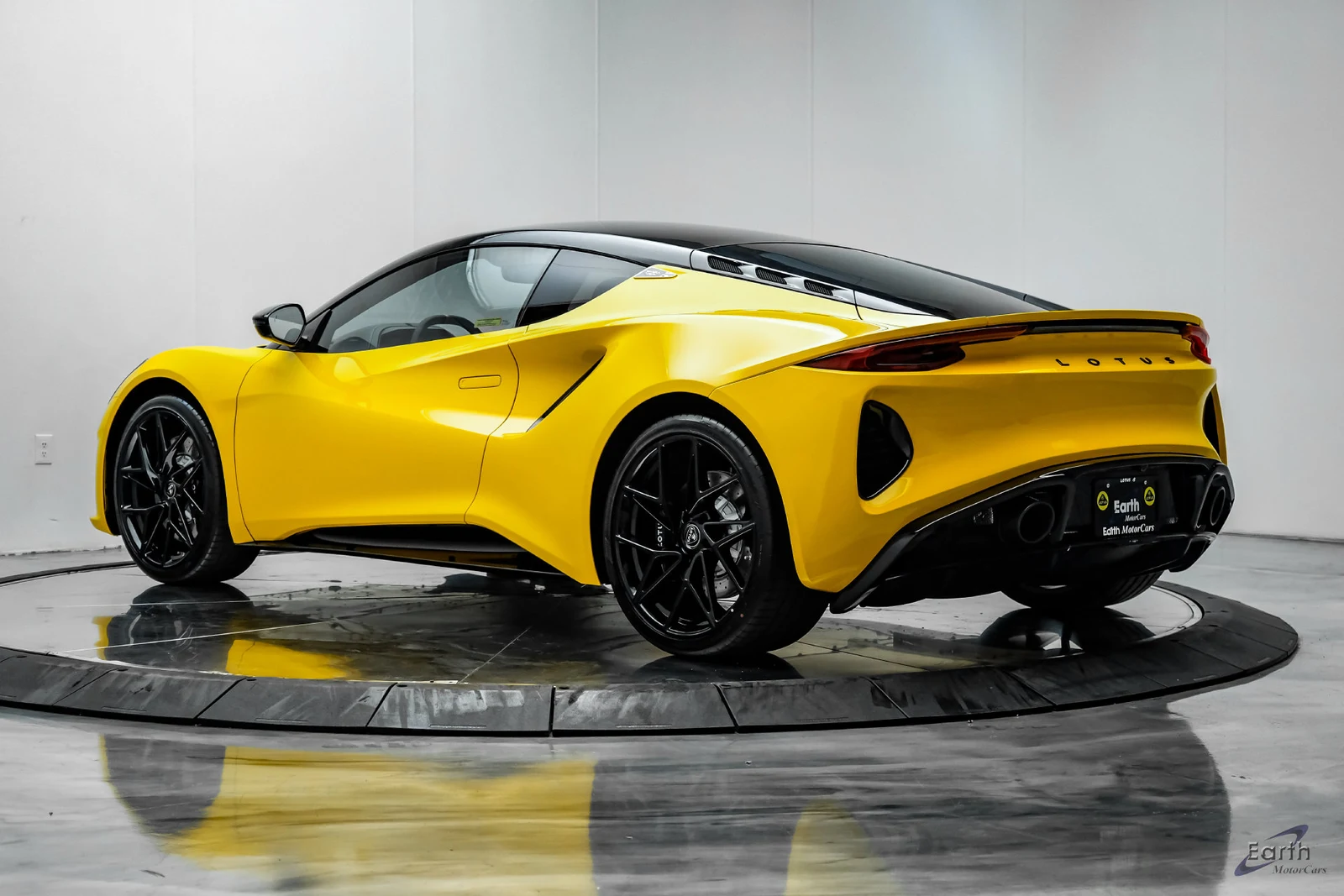 2026 Lotus Emira V6 SE, 10/28