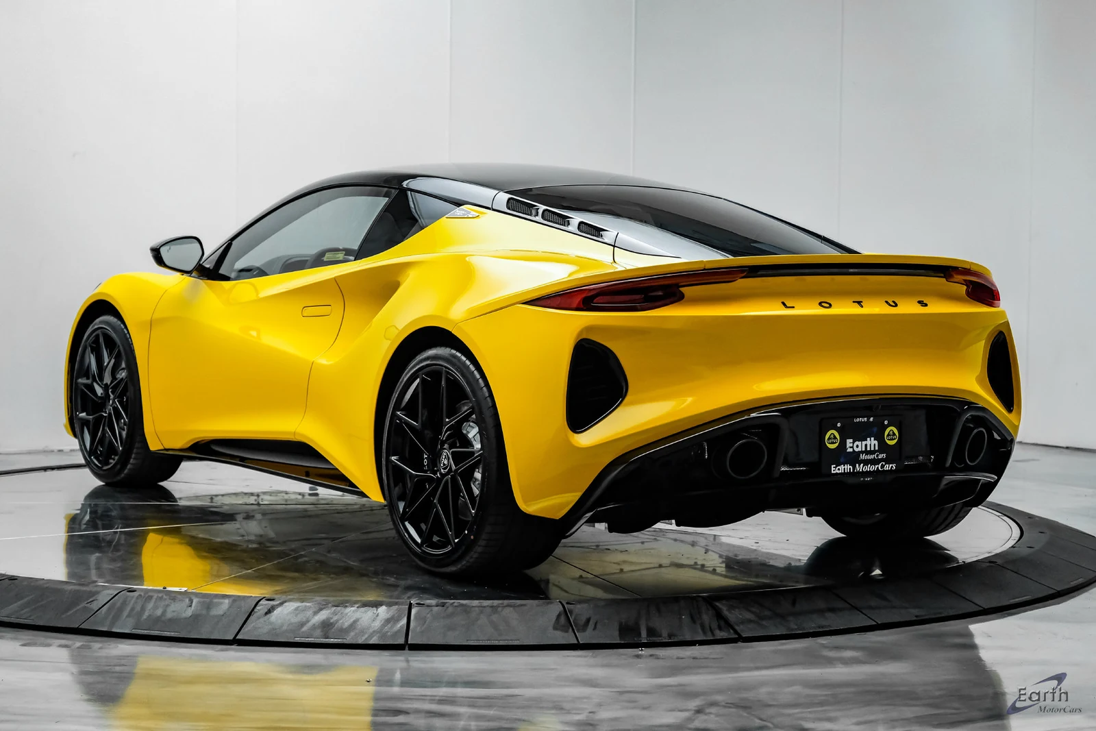 2026 Lotus Emira V6 SE, 11/28