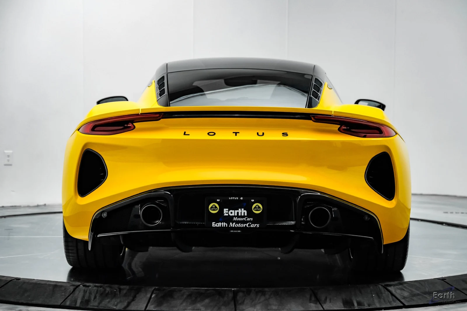 2026 Lotus Emira V6 SE, 13/28