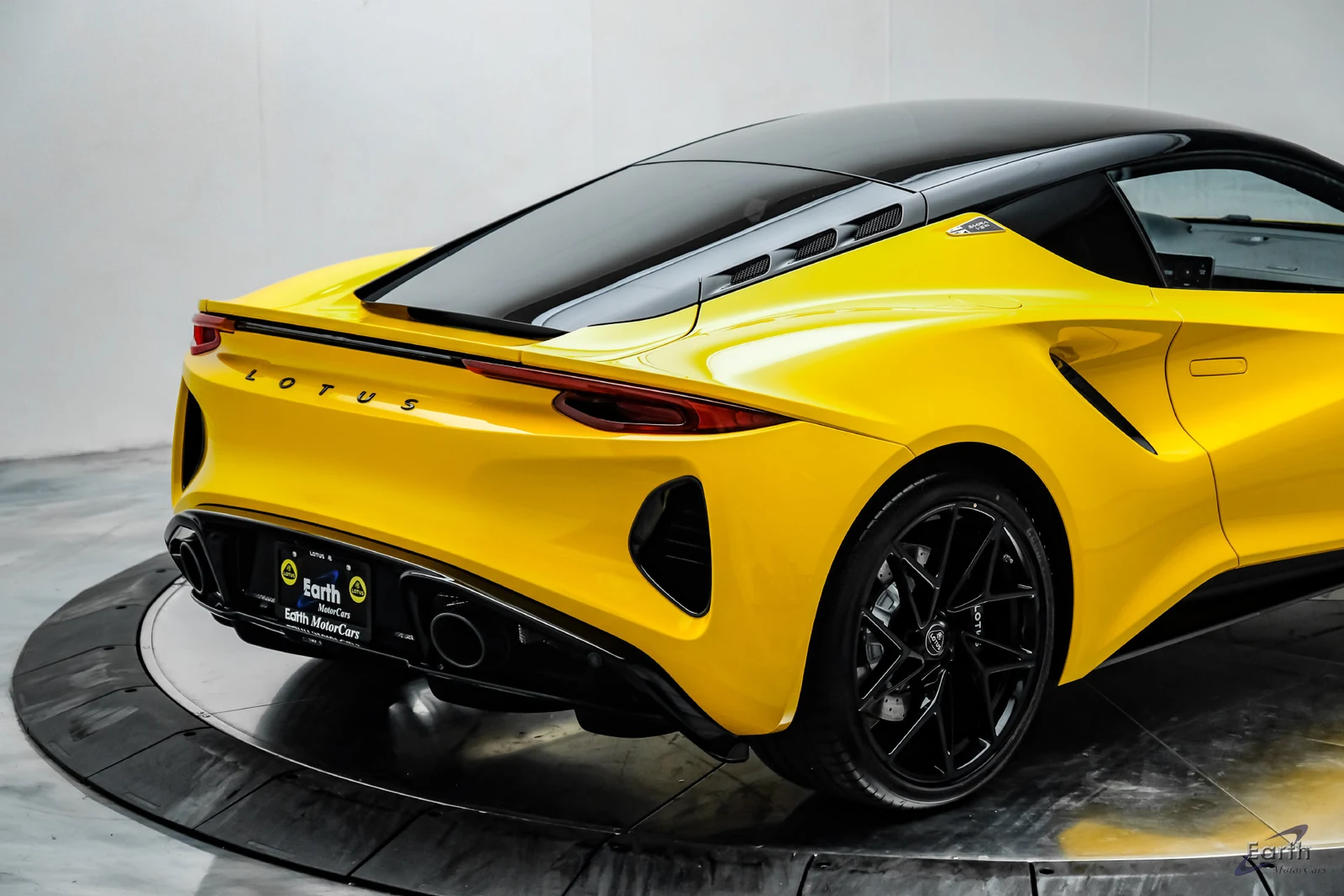 2026 Lotus Emira V6 SE, 21/28