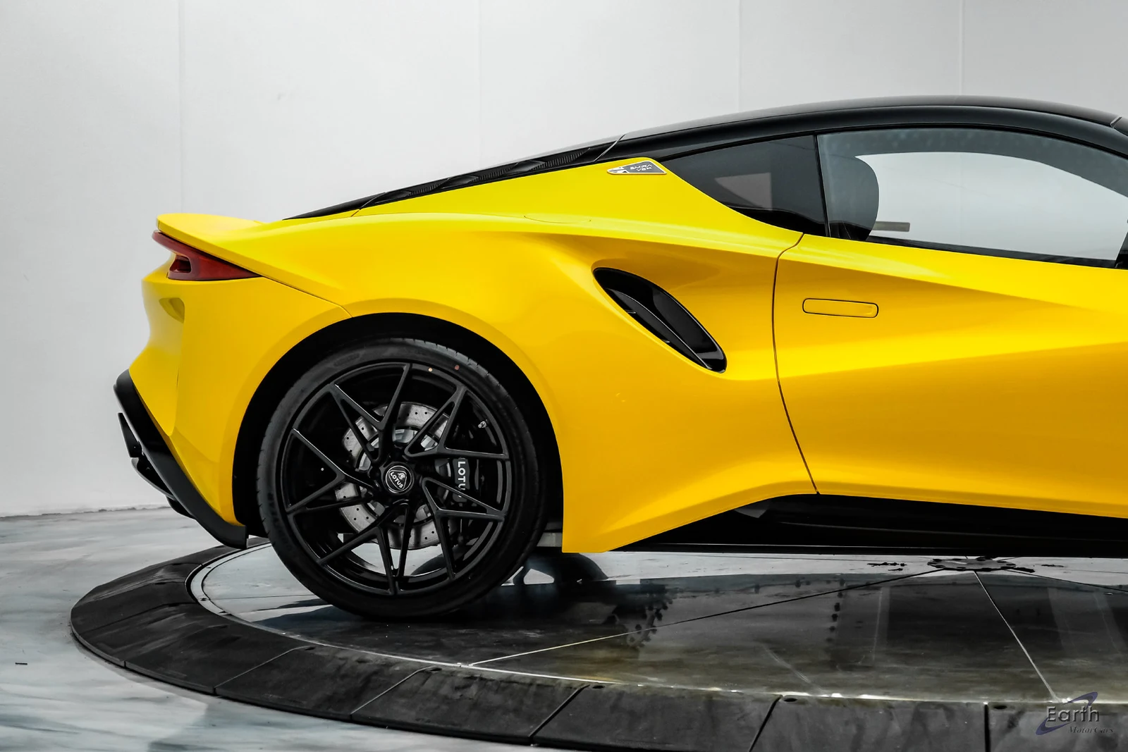 2026 Lotus Emira V6 SE, 25/28