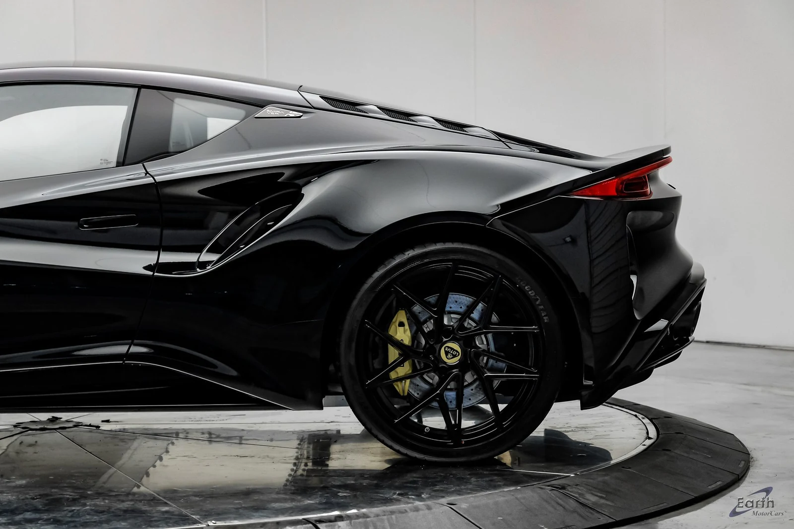 2026 Lotus Emira V6 SE, 9/29