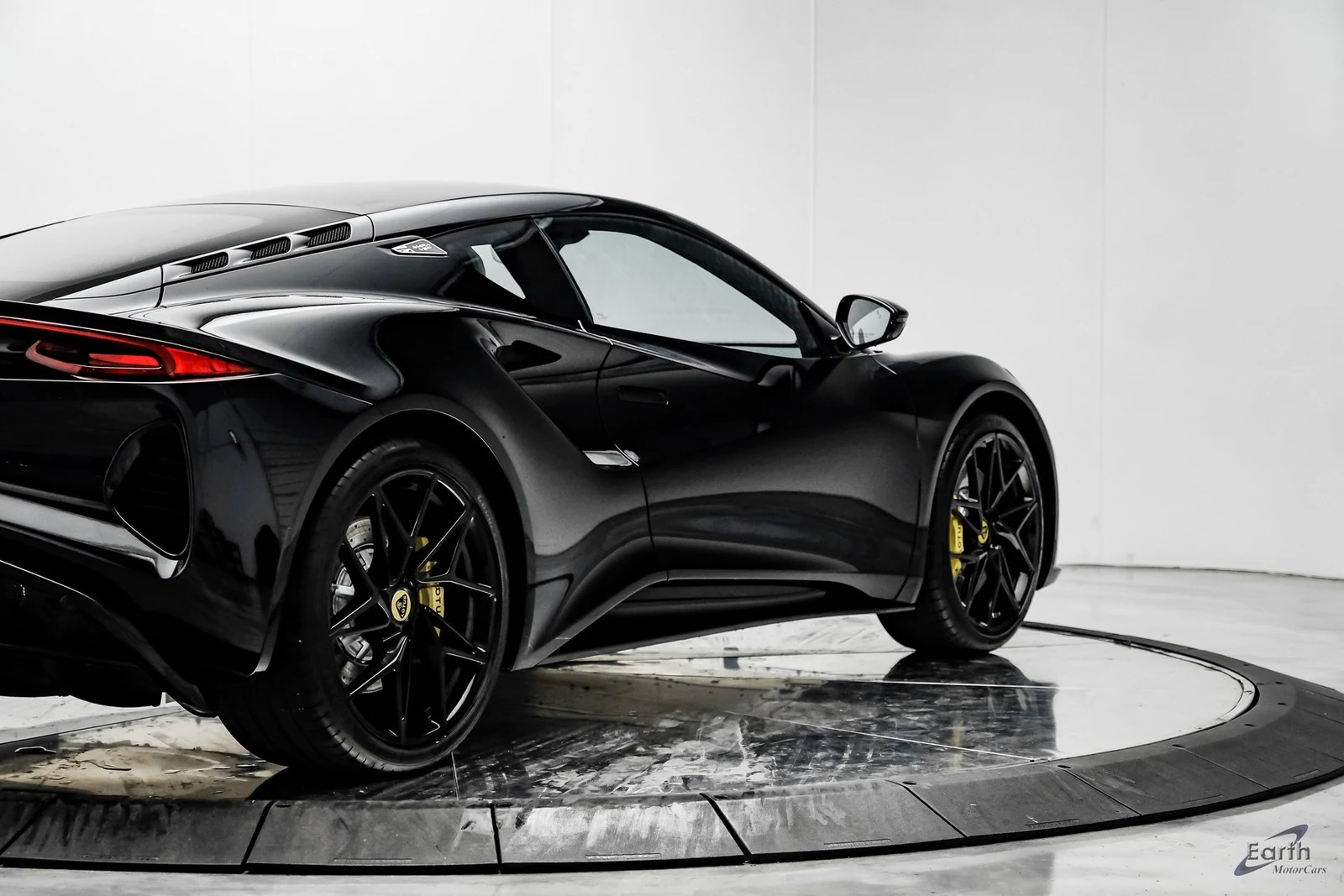 2026 Lotus Emira V6 SE, 19/29