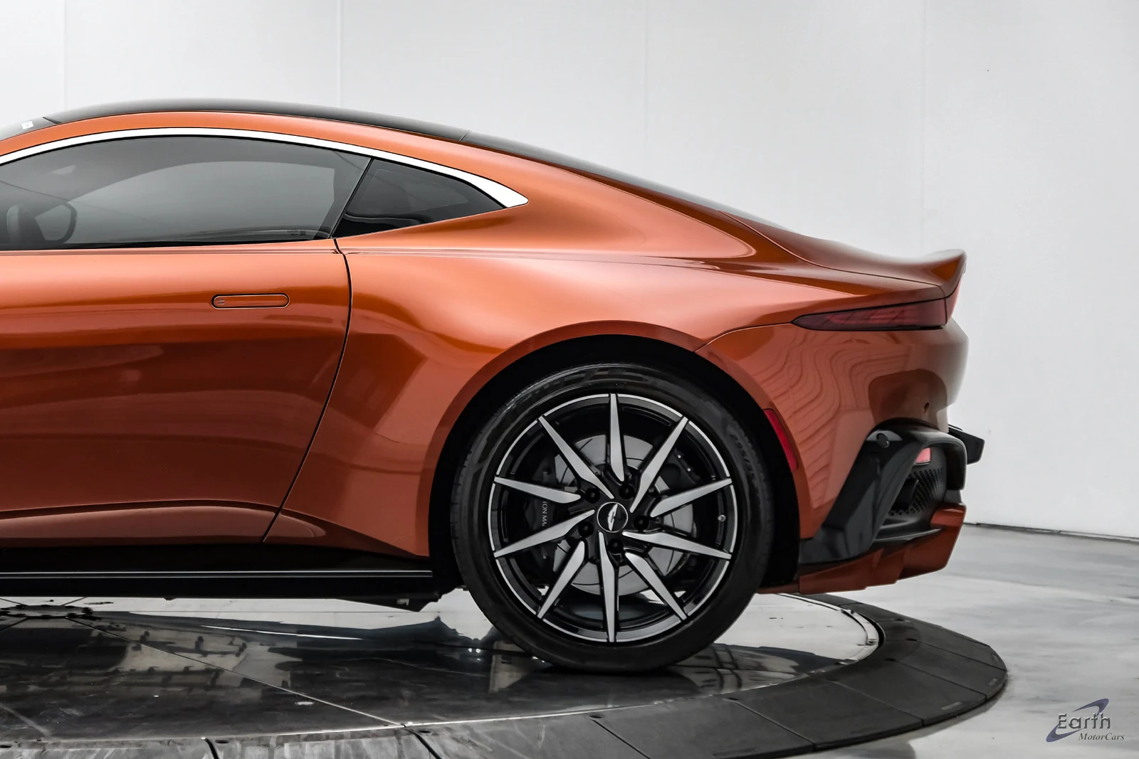 2019 Aston Martin Vantage Coupé (2018), 9/28