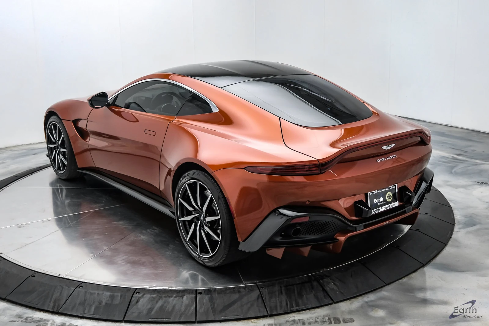 2019 Aston Martin Vantage Coupé (2018), 12/28