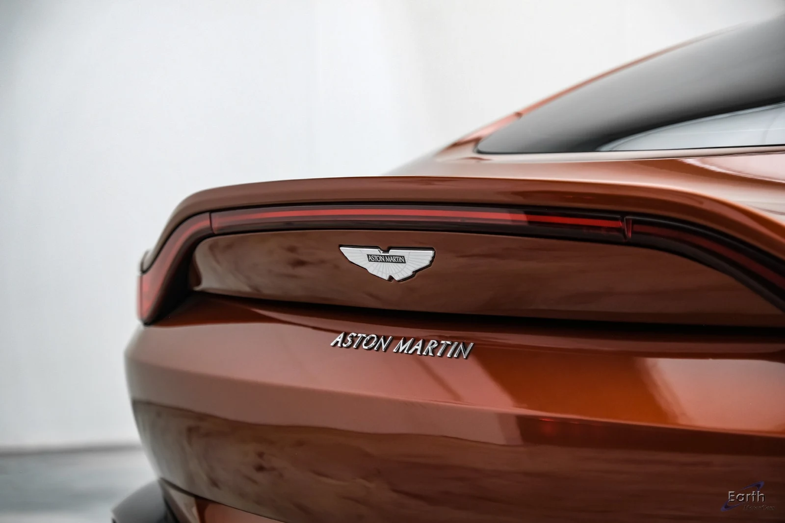 2019 Aston Martin Vantage Coupé (2018), 17/28