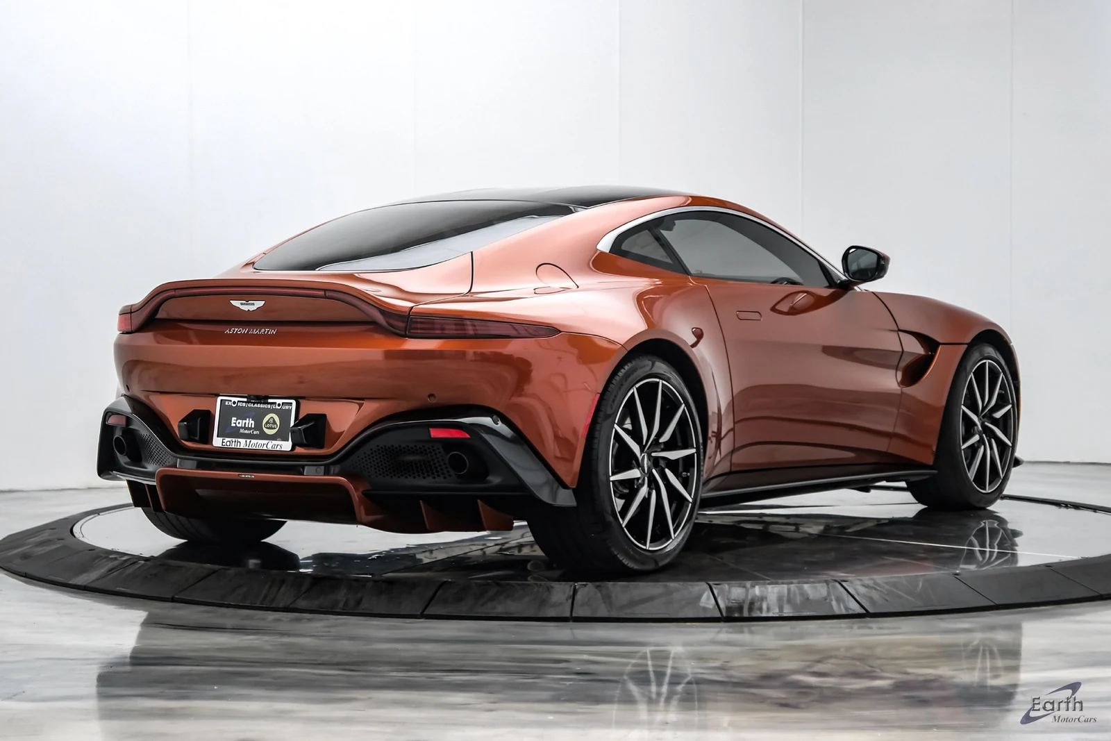 2019 Aston Martin Vantage Coupé (2018), 18/28