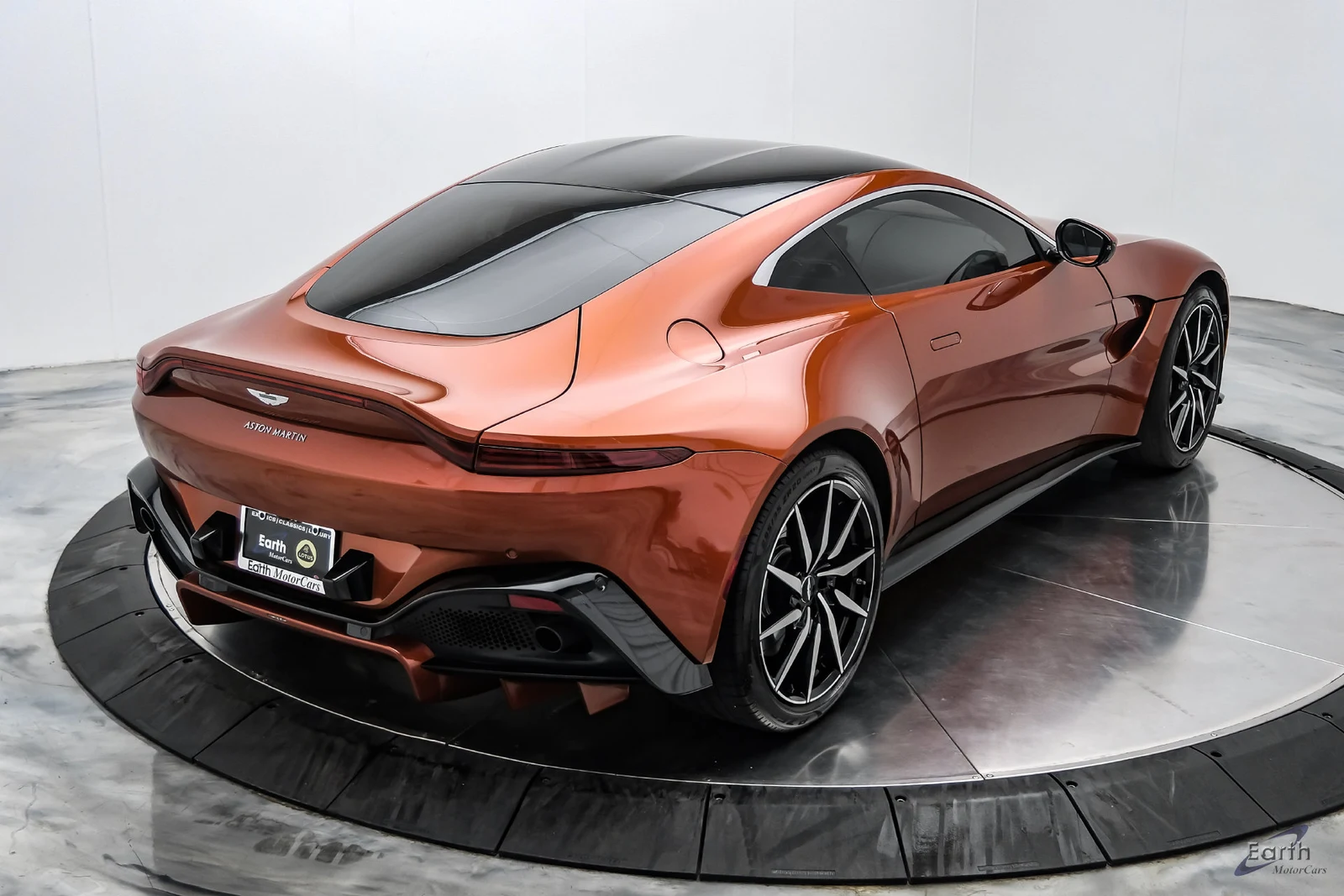 2019 Aston Martin Vantage Coupé (2018), 19/28